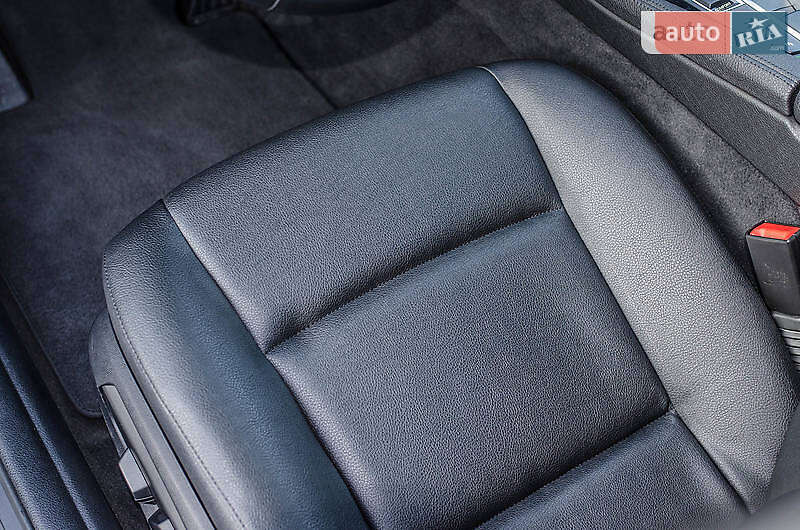 Седан BMW 5 Series 2015 в Житомире