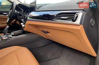 Седан BMW 5 Series 2017 в 