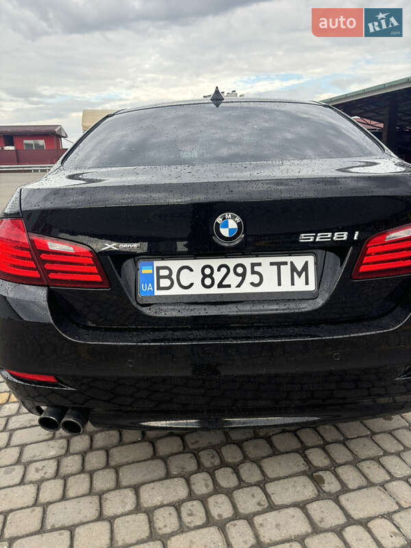 Седан BMW 5 Series 2015 в Львове
