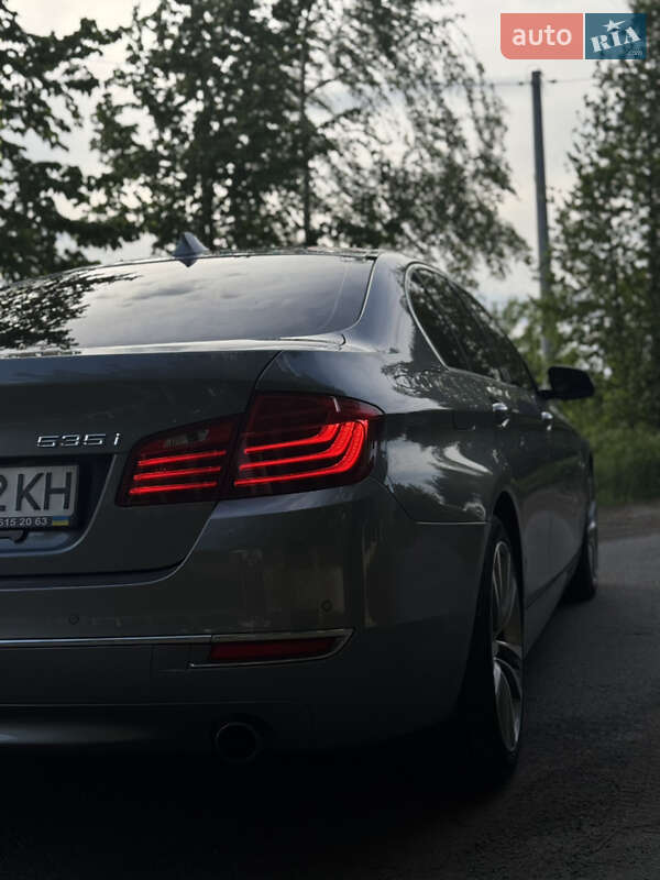 Седан BMW 5 Series 2015 в Умани