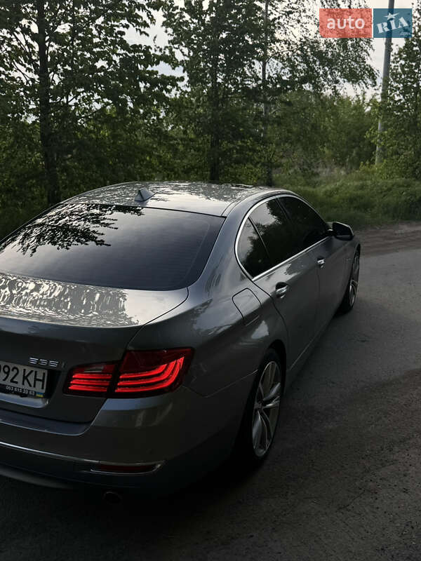 Седан BMW 5 Series 2015 в Умани