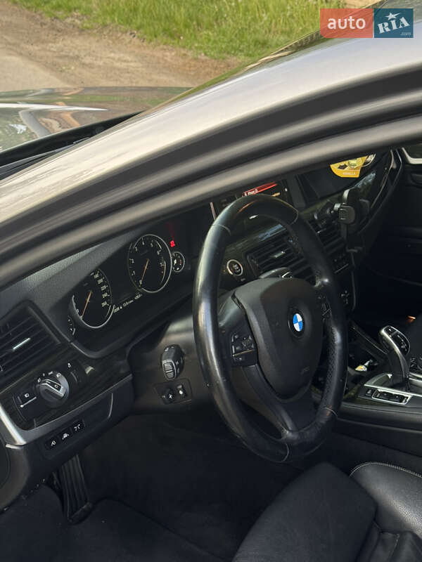 Седан BMW 5 Series 2015 в Умани