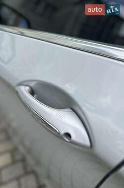 Седан BMW 5 Series 2012 в 