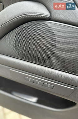 Седан BMW 5 Series 2012 в 