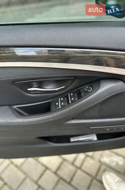 Седан BMW 5 Series 2012 в 