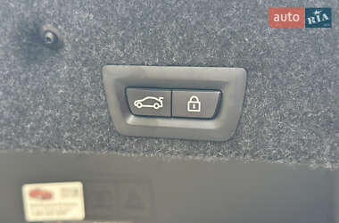 Седан BMW 5 Series 2012 в 
