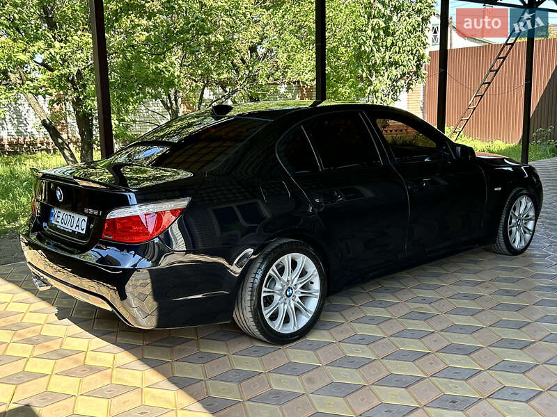 Седан BMW 5 Series 2009 в Новомосковську