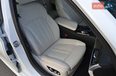 Седан BMW 5 Series 2019 в 