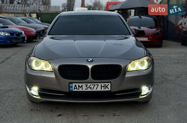 Седан BMW 5 Series 2012 в 