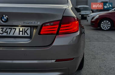 Седан BMW 5 Series 2012 в 