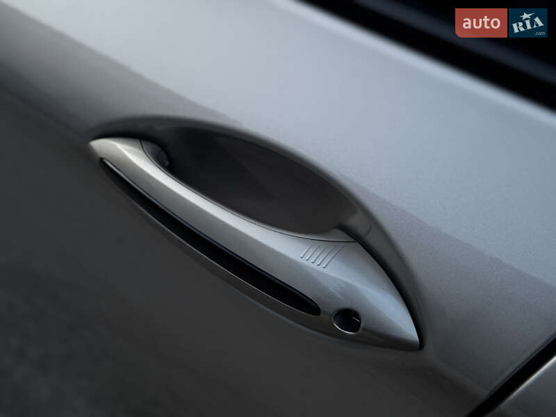 Седан BMW 5 Series 2012 в Житомире