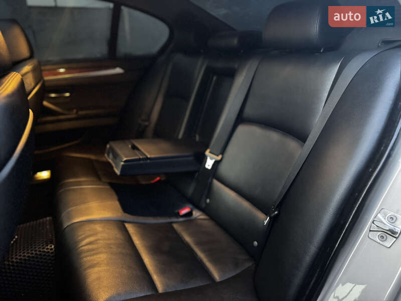 Седан BMW 5 Series 2012 в Житомире