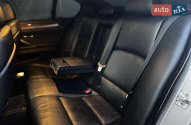 Седан BMW 5 Series 2012 в 