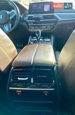 Седан BMW 5 Series 2017 в 