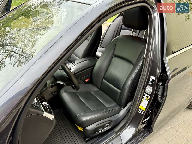 Седан BMW 5 Series 2015 в Днепре