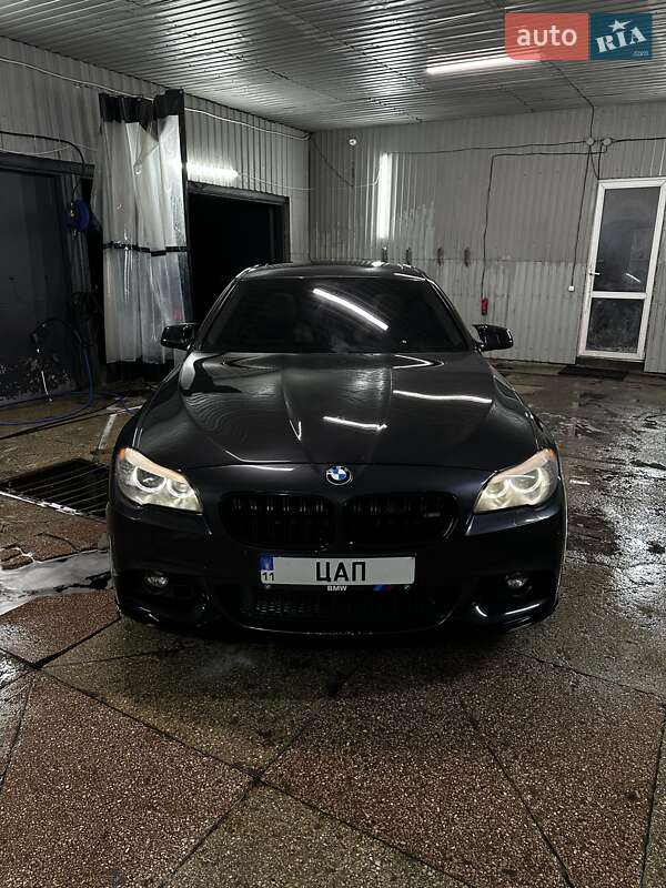 Седан BMW 5 Series 2012 в 