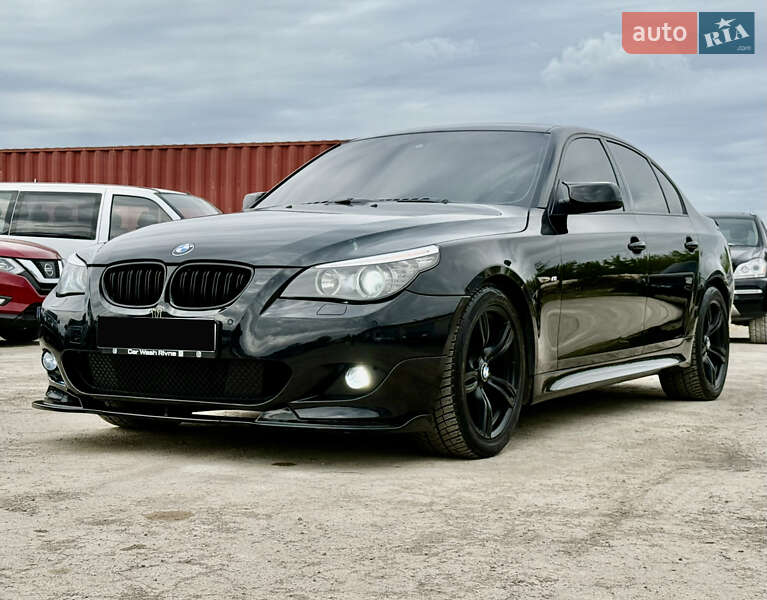 Седан BMW 5 Series 2009 в Ровно