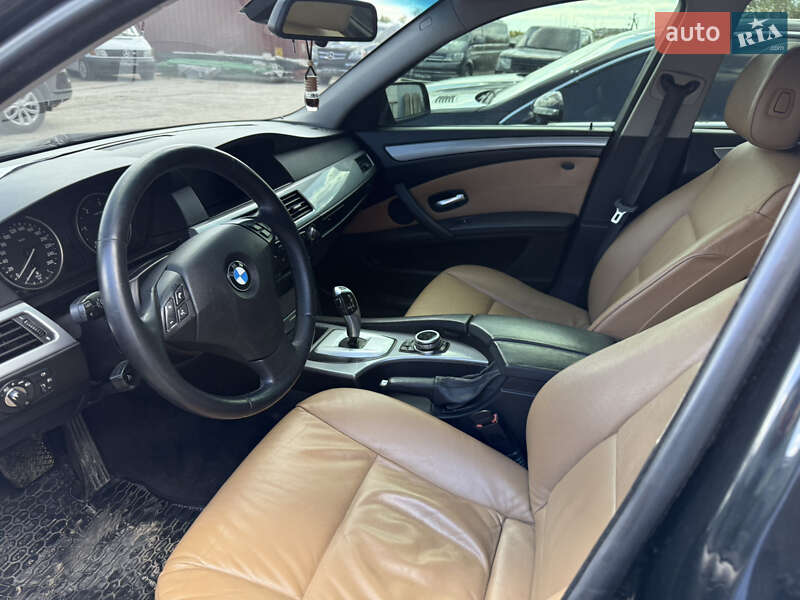 Седан BMW 5 Series 2009 в Ровно