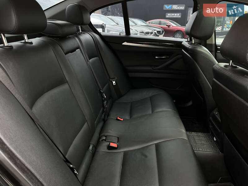 Седан BMW 5 Series 2013 в Львове