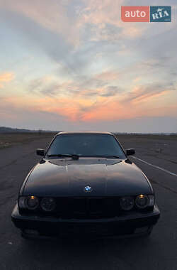 Седан BMW 5 Series 1989 в Киеве