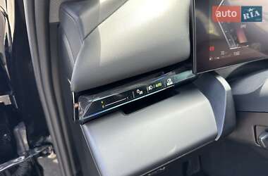 Седан BMW 5 Series 2023 в 