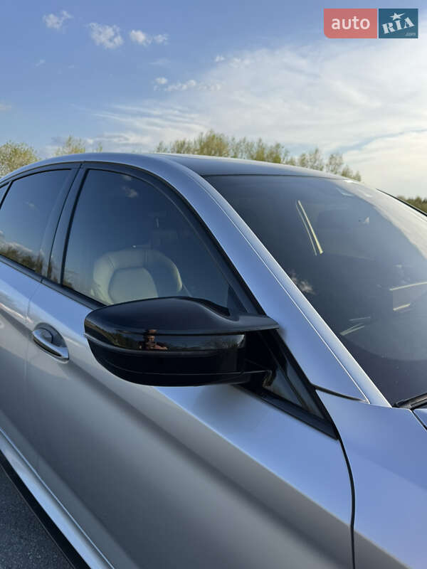 Седан BMW 5 Series 2017 в Львові