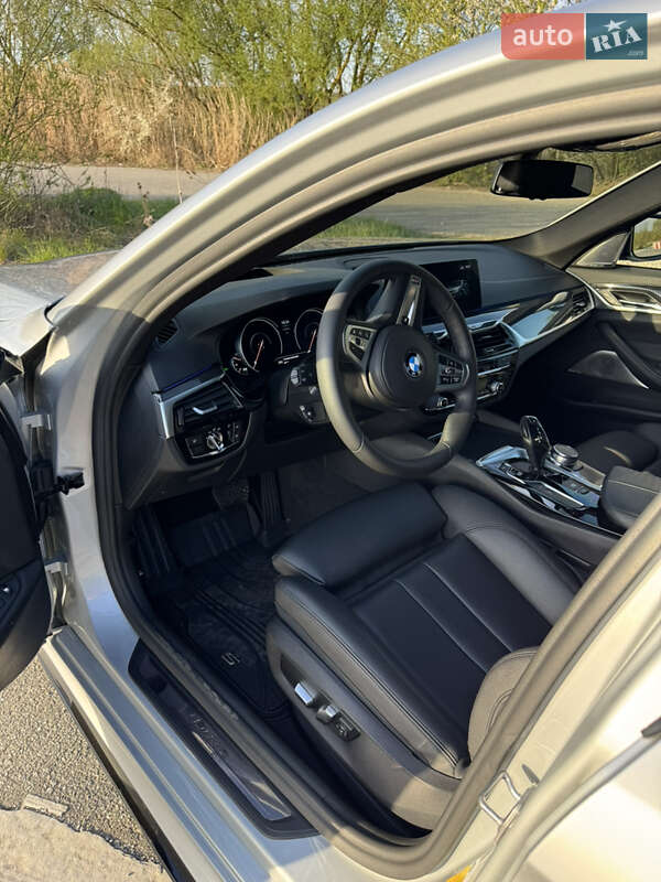 Седан BMW 5 Series 2017 в Львові