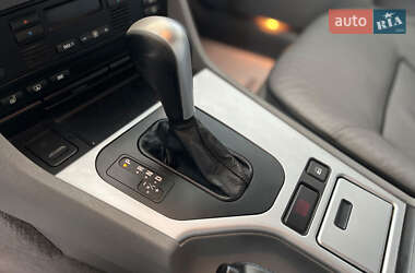 Седан BMW 5 Series 2002 в 