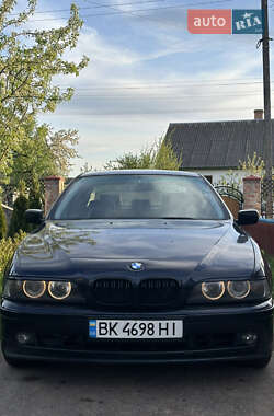 Седан BMW 5 Series 2000 в 