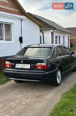 Седан BMW 5 Series 2000 в 