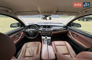 Седан BMW 5 Series 2013 в 
