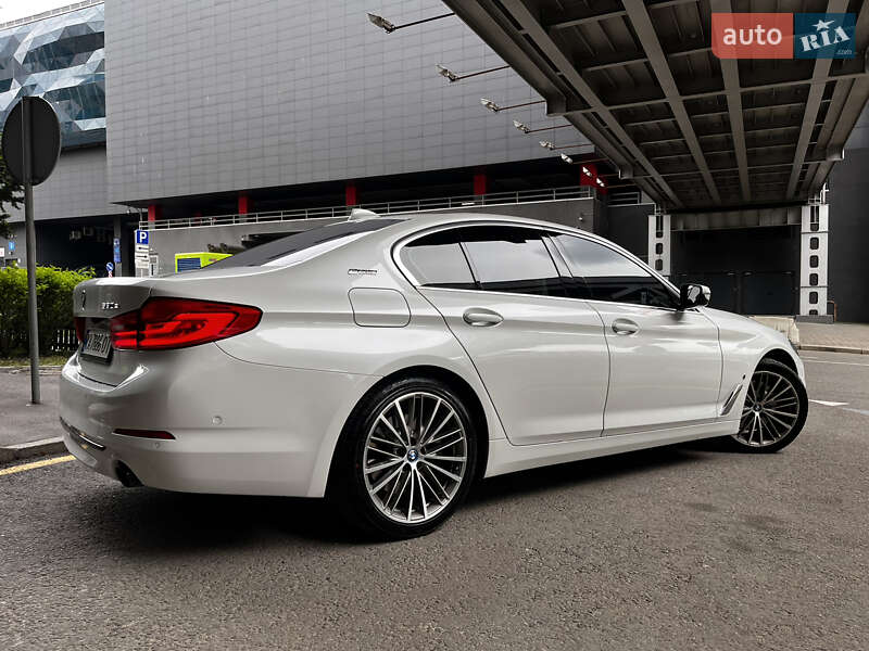 Седан BMW 5 Series 2018 в Киеве фото 8 Седан BMW 5 Series 2018 в Киеве