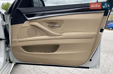 Седан BMW 5 Series 2012 в 
