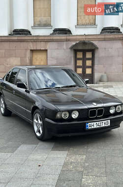 Седан BMW 5 Series 1992 в Краматорську