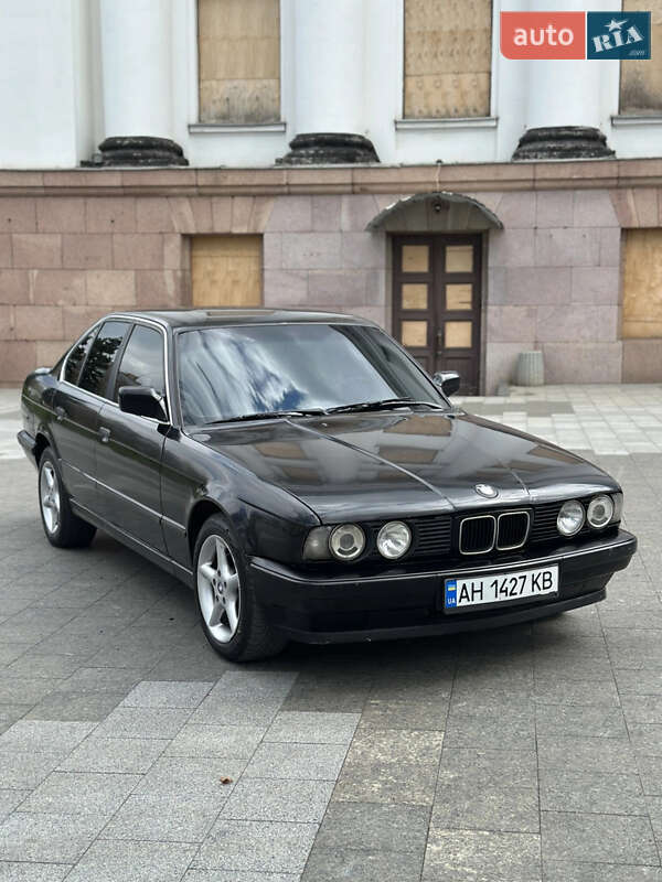 Седан BMW 5 Series 1992 в 