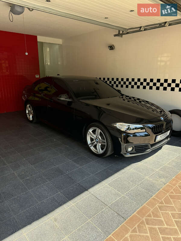 Седан BMW 5 Series 2016 в 