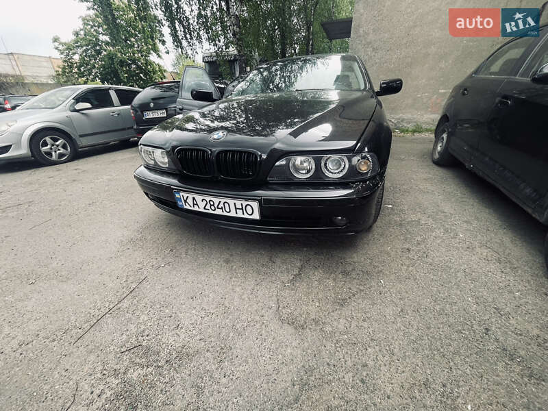 Седан BMW 5 Series 2003 в Києві