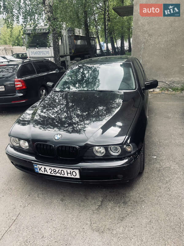 Седан BMW 5 Series 2003 в Києві