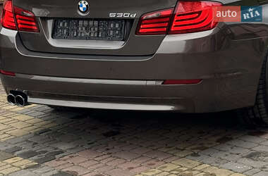 Седан BMW 5 Series 2011 в 
