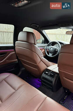 Седан BMW 5 Series 2011 в 