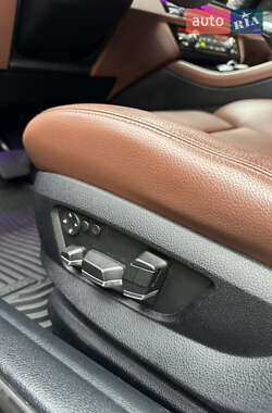 Седан BMW 5 Series 2011 в 