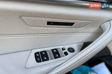 Седан BMW 5 Series 2017 в 