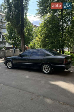 Седан BMW 5 Series 1992 в 