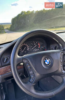 Седан BMW 5 Series 2001 в 