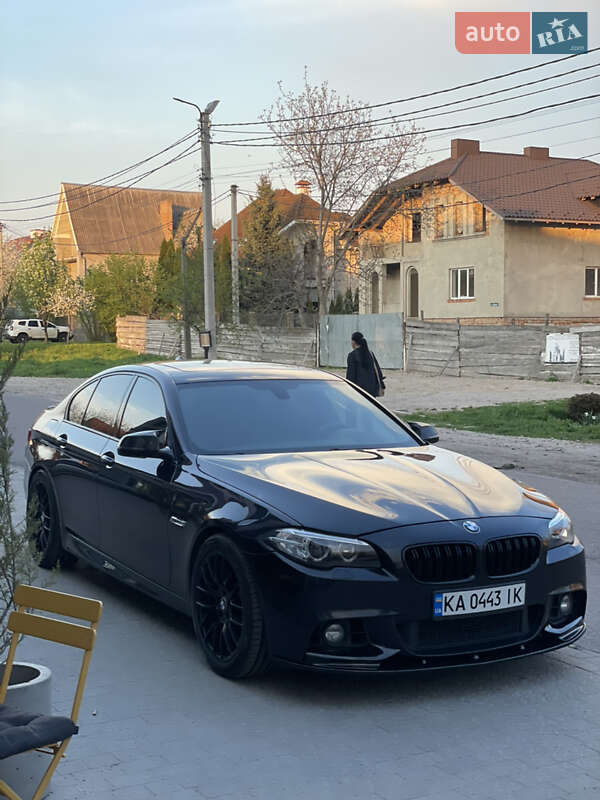 Седан BMW 5 Series 2013 в 