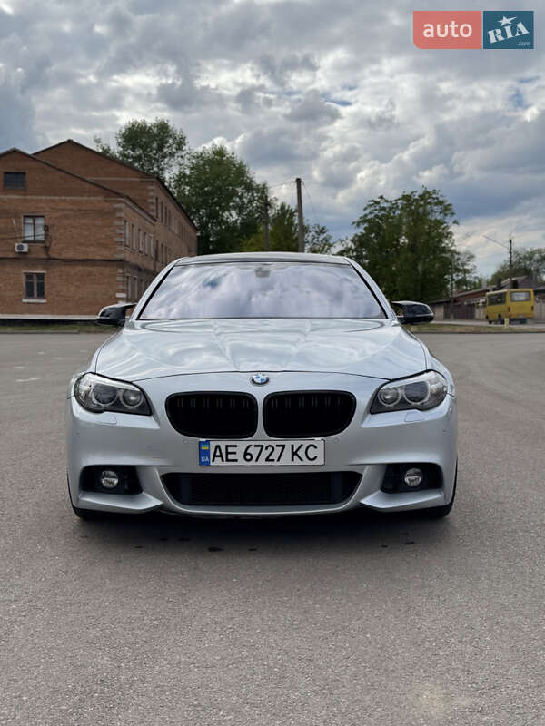 Седан BMW 5 Series 2014 в Покрове
