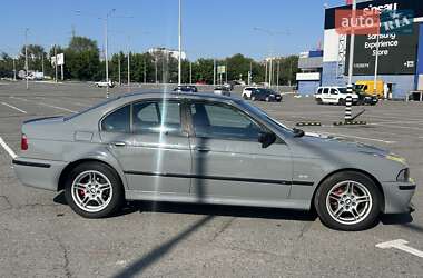 Седан BMW 5 Series 2001 в 