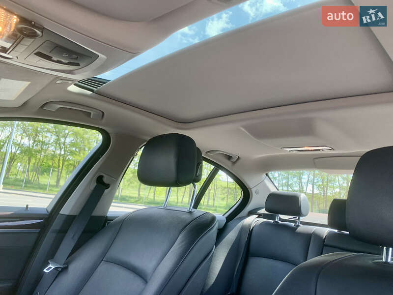 Седан BMW 5 Series 2013 в Днепре