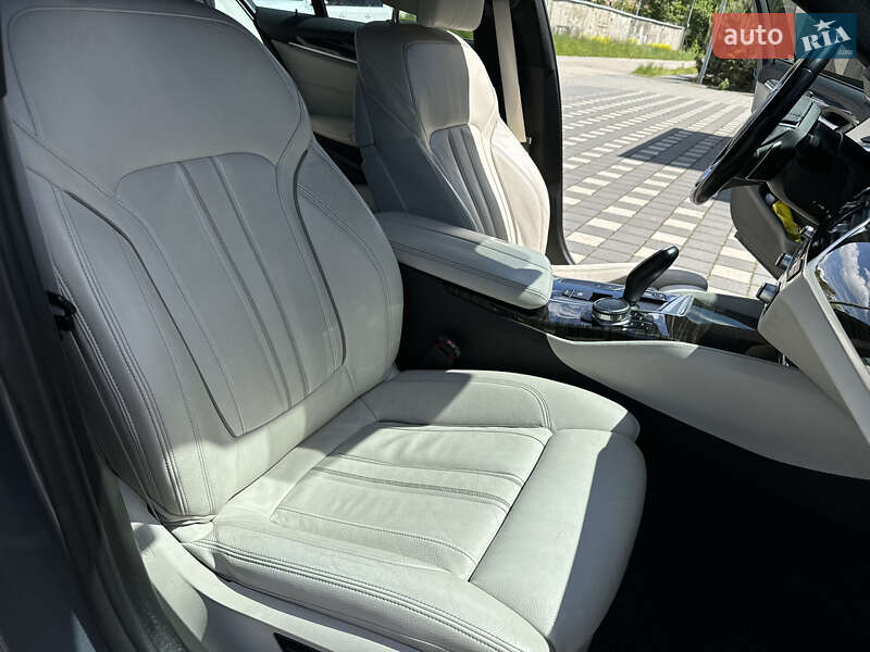 Седан BMW 5 Series 2017 в Стрые фото 45 Седан BMW 5 Series 2017 в Стрые