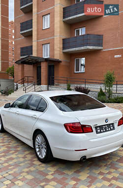 Седан BMW 5 Series 2012 в 